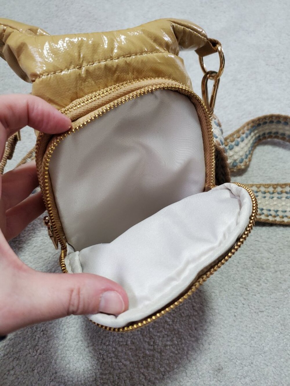 WANDERFULL HydroBag Crossbody Water Bottle Bag Puffer Glossy Camel Tan Gold 11x6 - Picture 9 of 11